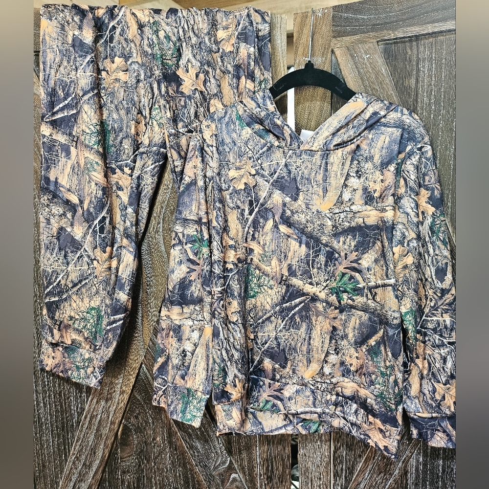 NWT Boys Green Camouflage Hoodie and Pants Set